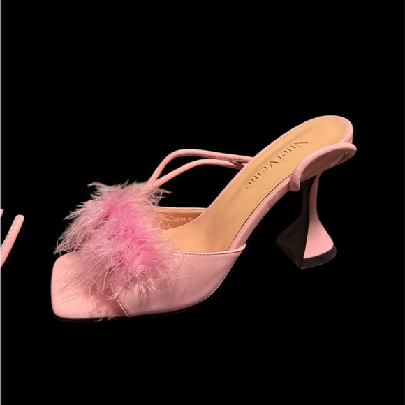 🦋Pink Feathered Women's Heels✨7.5 - Picture 2 of 4